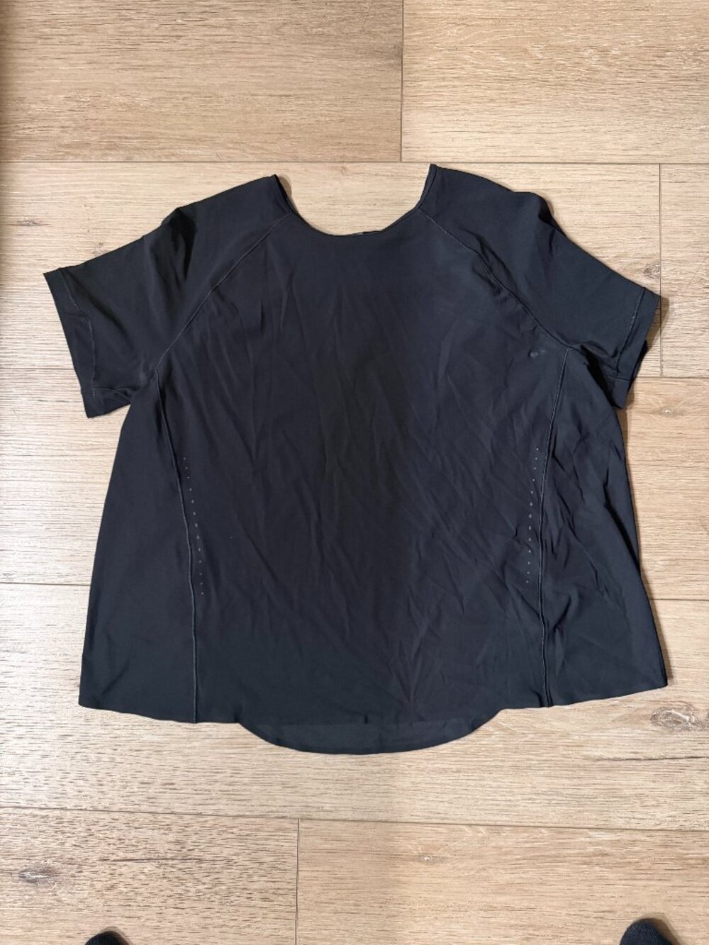 Lululemon Open Back Athletic Top – Lightweight & Airy